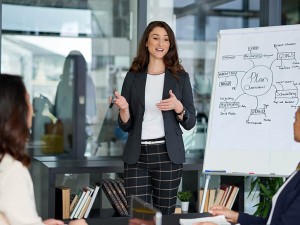 Spring Cleaning: 4 Steps to Assessing Your 2022 Goals & Progress